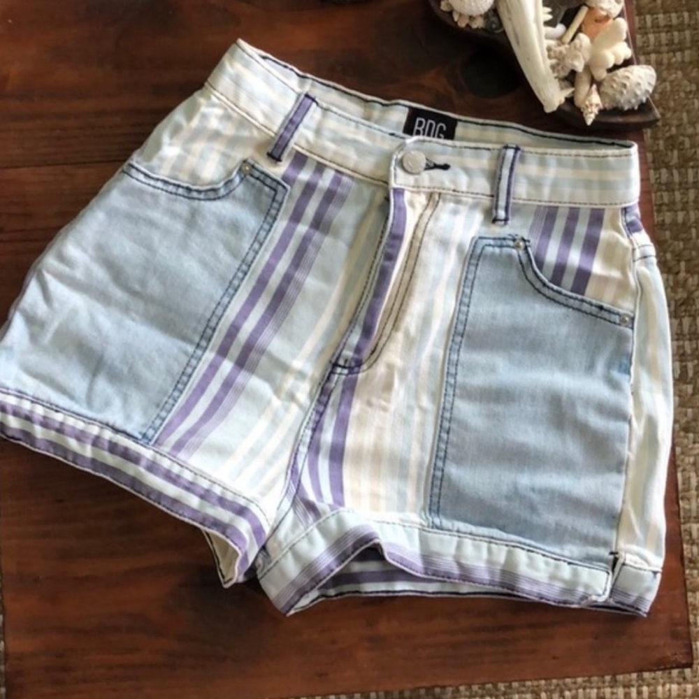 BDG Urban Outfitters High Wasted Shorts Size 25